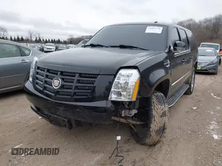 2007 Cadillac Escalade ESV with VIN 1GYFK66857R214812, listed as a IAAI auction lot 41497739 with 188,884 mi miles. Bid and sale history available at carsss.com. Image 17.