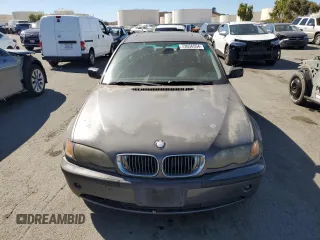 2002 BMW 3 Series 325i with VIN WBAEV33452KL75149, listed as a Copart auction lot 73056554 with 176,046 mi miles and Clean Title. Bid and sale history available at carsss.com. Image 5.
