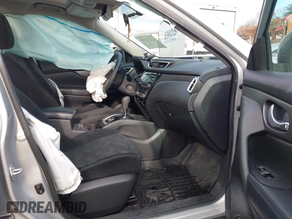 2016 Nissan Rogue SV with VIN 5N1AT2MV7GC801364, listed as a IAAI auction lot 41111105 with 145,268 mi miles and . Bid and sale history available at carsss.com. Image 5.