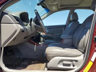 2003 Toyota Camry LE z VIN 4T1BF30K23U056007, wystawiony jako Copart lot #55187435 z przebiegiem 233 976 mil mil oraz Czysty tytuł • Clean title. Historia ofert i sprzedaży dostępna na DreamBid. Obrazek 7.