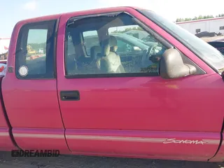 1995 GMC Sonoma z VIN 1GTCS19Z1S8510487, wystawiony jako IAAI lot #42166454 z przebiegiem 331 424 mil mil oraz . Historia ofert i sprzedaży dostępna na DreamBid. Obrazek 13.