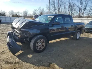 2008 Dodge Dakota SXT z VIN 1D7HW38K68S629115, wystawiony jako Copart lot #44699025 z przebiegiem Nie podano mil oraz Szkoda całkowita • Salvage title. Historia ofert i sprzedaży dostępna na DreamBid. Obrazek 1.