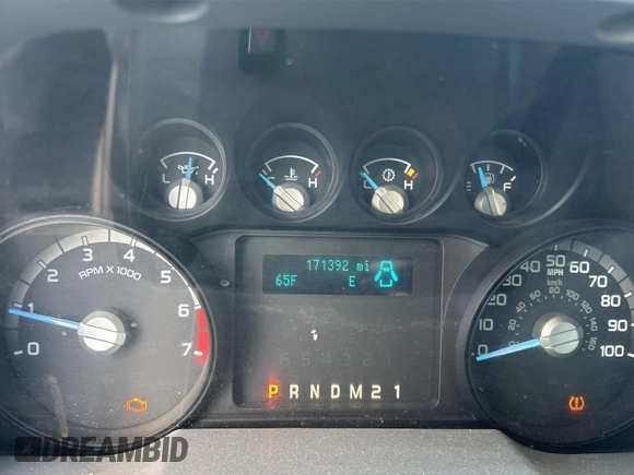 2015 Ford F-250 Lariat z VIN 1FT7W2B61FEB96343, wystawiony jako IAAI lot #42260239 z przebiegiem 171 392 mil mil oraz . Historia ofert i sprzedaży dostępna na DreamBid. Obrazek 13.