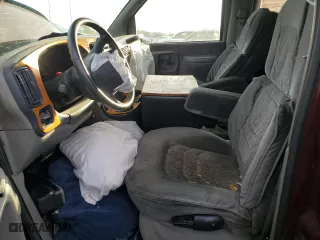 2000 GMC Savana Cargo Van YF7 Upfitter with VIN 1GDFG15R0Y1133247, listed as a Copart auction lot 73437124 with 179,327 mi miles and Non Repairable. Bid and sale history available at carsss.com. Image 7.