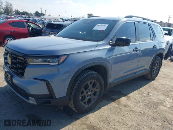 2023 Honda Pilot TrailSport with VIN 5FNYG1H64PB055172, listed as a IAAI auction lot 41458372 with 24,875 mi miles. Bid and sale history available at carsss.com. Image 17.