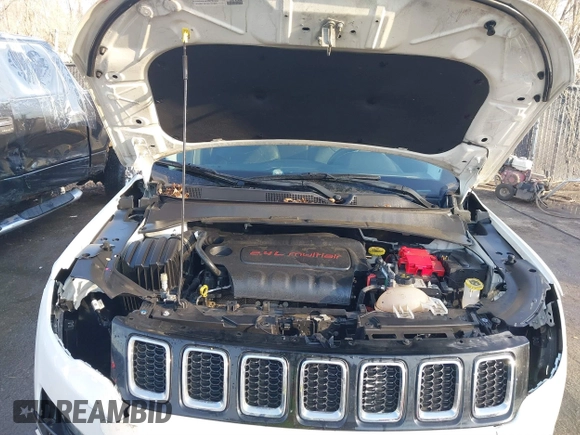 2020 Jeep Compass Limited with VIN 3C4NJCCB4LT102698, listed as a IAAI auction lot 41779546 with 115,007 mi miles. Bid and sale history available at carsss.com. Image 10.