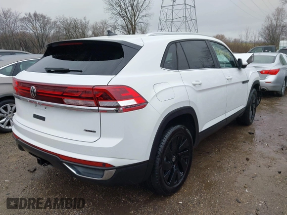2024 Volkswagen Atlas SE с VIN 1V2KE2CA0RC251671, выставлен на аукционе IAAI как лот 41094446 с пробегом 5 323 миль миль и . История ставок и продаж доступна на DreamBid. Изображение 4.