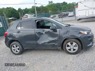 2020 Chevrolet Trax LT with VIN 3GNCJLSB8LL138202, listed as a IAAI auction lot 42431306 with 12,285 mi miles and . Bid and sale history available at DreamBid. Image 14.