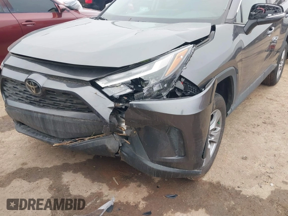 2024 Toyota RAV4 XLE with VIN 2T3P1RFV7RC401364, listed as a IAAI auction lot 41500119 with 33,710 mi miles and . Bid and sale history available at DreamBid. Image 6.