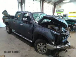 2011 GMC Sierra 2500HD Work Truck с VIN 1GT12ZC82BF133511, выставлен на аукционе IAAI как лот 31590367 с пробегом 57 189 миль миль и . История ставок и продаж доступна на DreamBid. Изображение 1.
