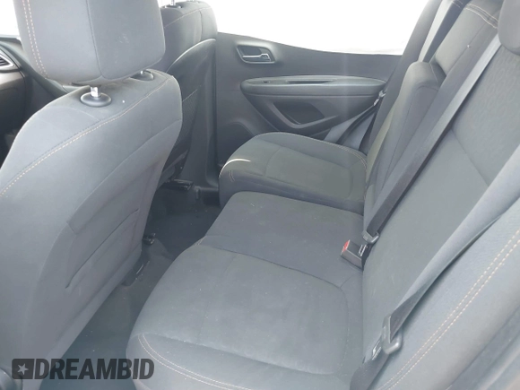 2019 Chevrolet Trax LS with VIN 3GNCJNSB9KL281783, listed as a IAAI auction lot 39713553 with 25,696 mi miles. Bid and sale history available at carsss.com. Image 8.