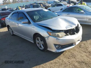 2012 Toyota Camry L with VIN 4T1BF1FK1CU203140, listed as a IAAI auction lot 41648007 with 193,174 mi miles. Bid and sale history available at carsss.com. Image 1.