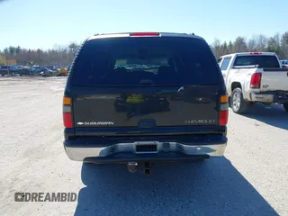 2005 Chevrolet Suburban LT with VIN 1GNFK16Z55J251296, listed as a IAAI auction lot 42119068 with 312,449 mi miles. Bid and sale history available at carsss.com. Image 15.