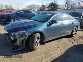 2020 Mercedes-Benz CLA 250 z VIN WDD5J4GB3LN061325, wystawiony jako Copart lot #47204775 z przebiegiem 58 679 mil mil oraz Szkoda całkowita • Salvage title. Historia ofert i sprzedaży dostępna na DreamBid. Obrazek 1.
