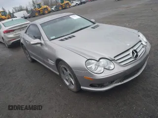 2004 Mercedes-Benz SL 500 z VIN WDBSK75F34F073681, wystawiony jako IAAI lot #41593481 z przebiegiem 86 756 mil mil oraz . Historia ofert i sprzedaży dostępna na DreamBid. Obrazek 1.