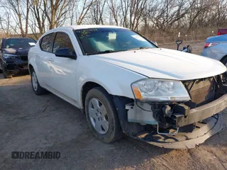 2010 Dodge Avenger SXT with VIN 1B3CC4FB7AN106455, listed as a IAAI auction lot 41857622 with 202,200 mi miles. Bid and sale history available at carsss.com. Image 1.