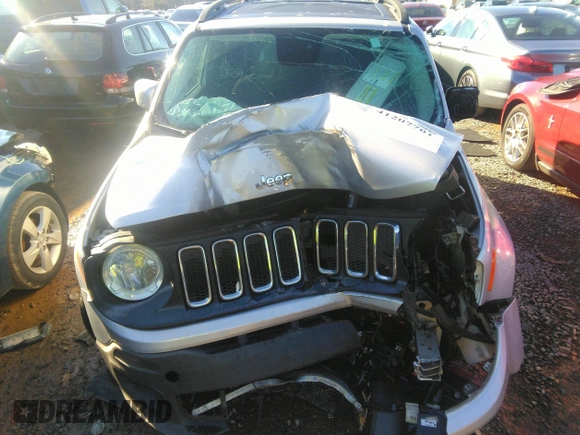 2017 Jeep Renegade Latitude with VIN ZACCJABBXHPE71416, listed as a IAAI auction lot 41207701 with Not Provided miles. Bid and sale history available at carsss.com. Image 6.