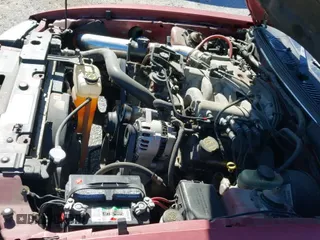 2004 Ford Mustang Deluxe z VIN 1FAFP44684F163127, wystawiony jako IAAI lot #43498923 z przebiegiem 144 018 mil mil oraz . Historia ofert i sprzedaży dostępna na DreamBid. Obrazek 13.