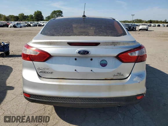 2013 Ford Focus SE z VIN 1FADP3F21DL351940, wystawiony jako Copart lot #55051225 z przebiegiem 103 994 mil mil oraz Tytuł czysty. Historia ofert i sprzedaży dostępna na DreamBid. Obrazek 6.