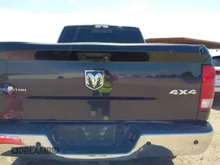 2018 Ram 2500 Big Horn with VIN 3C6UR5DL9JG327168, listed as a IAAI auction lot 42025118 with 195,635 mi miles. Bid and sale history available at carsss.com. Image 6.
