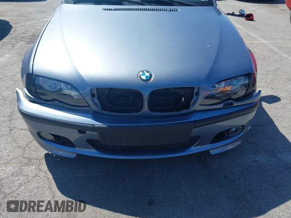 2003 BMW 3 Series 325i with VIN WBAEN33443PC11690, listed as a IAAI auction lot 41939082 with 159,123 mi miles. Bid and sale history available at carsss.com. Image 18.
