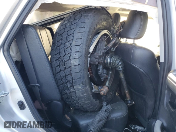 2010 Toyota 4Runner Trail z VIN JTEBU5JR2A5010939, wystawiony jako Copart lot #72620674 z przebiegiem Nie podano mil oraz Nie do naprawy • Non repairable. Historia ofert i sprzedaży dostępna na DreamBid. Obrazek 11.