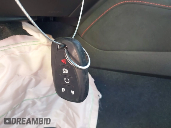 2018 Chevrolet Camaro ZL1 z VIN 1G1FK1R60J0165882, wystawiony jako IAAI lot #41859936 z przebiegiem Nie podano mil oraz . Historia ofert i sprzedaży dostępna na DreamBid. Obrazek 11.
