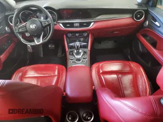 2020 Alfa Romeo Stelvio Ti z VIN ZASPAKBN1L7C88968, wystawiony jako Copart lot #51223235 z przebiegiem 79 530 mil mil oraz Szkoda całkowita • Salvage title. Historia ofert i sprzedaży dostępna na DreamBid. Obrazek 8.