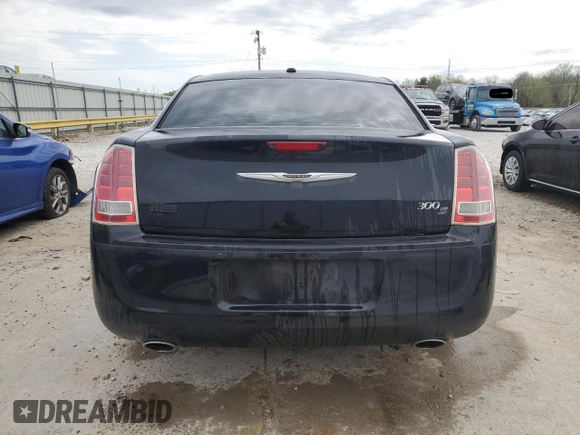 2014 Chrysler 300 S z VIN 2C3CCABG0EH163212, wystawiony jako Copart lot #52179045 z przebiegiem 167 232 mil mil oraz Nie do naprawy • Non repairable. Historia ofert i sprzedaży dostępna na DreamBid. Obrazek 6.