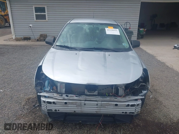 2010 Ford Focus SE with VIN 1FAHP3FN3AW143922, listed as a IAAI auction lot 42128921 with 162,628 mi miles. Bid and sale history available at carsss.com. Image 6.