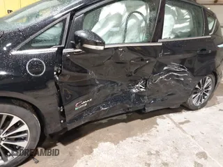 2017 Ford C-Max Titanium z VIN 1FADP5FU4HL101384, wystawiony jako IAAI lot #42308528 z przebiegiem 152 235 mil mil oraz . Historia ofert i sprzedaży dostępna na DreamBid. Obrazek 6.