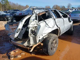 2004 Jeep Grand Cherokee Limited with VIN 1J4GW58S14C102826, listed as a IAAI auction lot 41081734 with 116,950 mi miles. Bid and sale history available at carsss.com. Image 4.