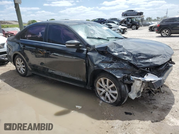 2014 Volkswagen Jetta SE with VIN 3VWD07AJ7EM293656, listed as a Copart auction lot 55077455 with 82,160 mi miles and Salvage title. Bid and sale history available at DreamBid. Image 4.