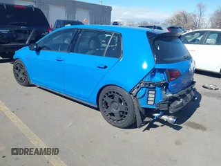 2019 Volkswagen GTI S с VIN 3VW5T7AU6KM015834, выставлен на аукционе IAAI как лот 41654449 с пробегом 81 182 миль миль и . История ставок и продаж доступна на DreamBid. Изображение 3.