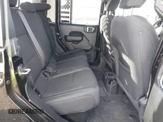 2022 Jeep Gladiator Texas Trail with VIN 1C6HJTAG1NL152167, listed as a IAAI auction lot 40815298 with 1,111 mi miles. Bid and sale history available at carsss.com. Image 8.