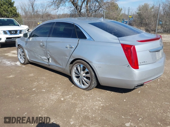 2013 Cadillac XTS Luxury with VIN 2G61R5S34D9233991, listed as a IAAI auction lot 41825533 with 152,706 mi miles. Bid and sale history available at carsss.com. Image 3.