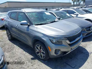 2021 Kia Seltos S with VIN KNDEUCA2XM7100003, listed as a IAAI auction lot 41730592 with 71,791 mi miles. Bid and sale history available at carsss.com. Image 1.