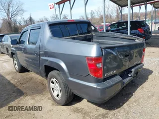 2011 Honda Ridgeline RT z VIN 5FPYK1F26BB453191, wystawiony jako IAAI lot #41776280 z przebiegiem 122 908 mil mil oraz . Historia ofert i sprzedaży dostępna na DreamBid. Obrazek 3.
