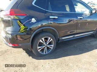 2018 Nissan Rogue SV z VIN 5N1AT2MV2JC851483, wystawiony jako IAAI lot #42082917 z przebiegiem 115 707 mil mil oraz . Historia ofert i sprzedaży dostępna na DreamBid. Obrazek 19.