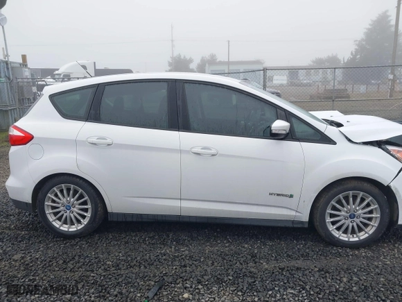 2013 Ford C-Max Hybrid SE with VIN 1FADP5AU3DL529867, listed as a IAAI auction lot 41725293 with 95,071 mi miles. Bid and sale history available at carsss.com. Image 13.