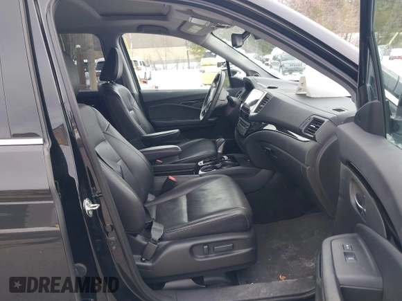 2018 Honda Ridgeline RTL-E z VIN 5FPYK3F78JB002172, wystawiony jako IAAI lot #41528764 z przebiegiem 64 566 mil mil oraz . Historia ofert i sprzedaży dostępna na DreamBid. Obrazek 5.