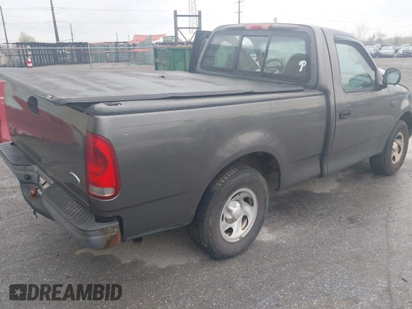 2004 Ford F-150 XL с VIN 2FTRF172X4CA89139, выставлен на аукционе IAAI как лот 42038181 с пробегом Не указан миль и . История ставок и продаж доступна на DreamBid. Изображение 4.