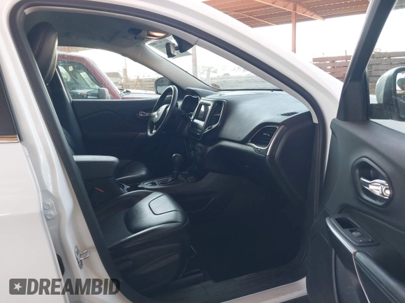 2019 Jeep Cherokee Latitude Plus with VIN 1C4PJMLB4KD441738, listed as a IAAI auction lot 42684317 with 50,480 mi miles and . Bid and sale history available at DreamBid. Image 5.