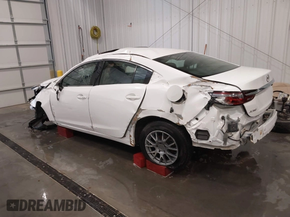 2018 Mazda Mazda6 Touring with VIN JM1GL1VM2J1324151, listed as a IAAI auction lot 41798049 with 37,415 mi miles. Bid and sale history available at carsss.com. Image 3.