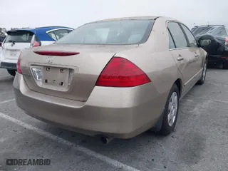 2006 Honda Accord Sdn LX with VIN 1HGCM56456A183960, listed as a IAAI auction lot 42028872 with 201,830 mi miles. Bid and sale history available at carsss.com. Image 4.