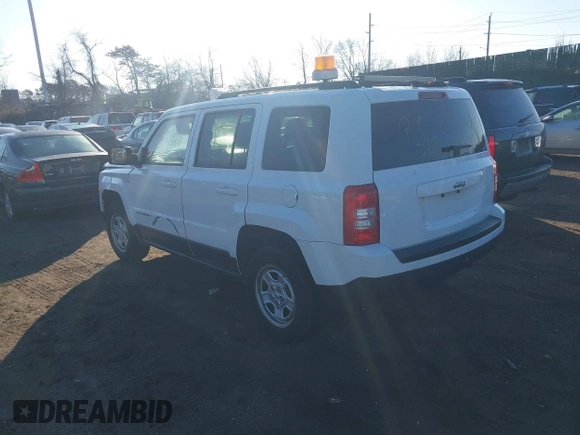 2014 Jeep Patriot Sport with VIN 1C4NJRBB8ED689405, listed as a IAAI auction lot 41679626 with Not Provided miles. Bid and sale history available at carsss.com. Image 3.
