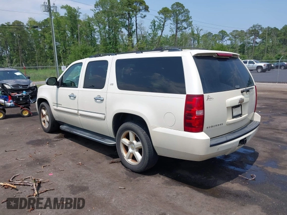 2008 Chevrolet Suburban LTZ z VIN 1GNFC16JX8R252506, wystawiony jako IAAI lot #42402610 z przebiegiem 308 625 mil mil oraz . Historia ofert i sprzedaży dostępna na DreamBid. Obrazek 3.