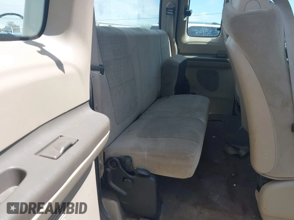 2001 Ford F-250 XL with VIN 1FTNX21L51EC35942, listed as a IAAI auction lot 42189080 with 168,231 mi miles and . Bid and sale history available at DreamBid. Image 8.