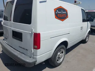 2004 Chevrolet Astro Cargo with VIN 1GCDM19X84B110316, listed as a IAAI auction lot 42068424 with 238,005 mi miles and . Bid and sale history available at DreamBid. Image 4.