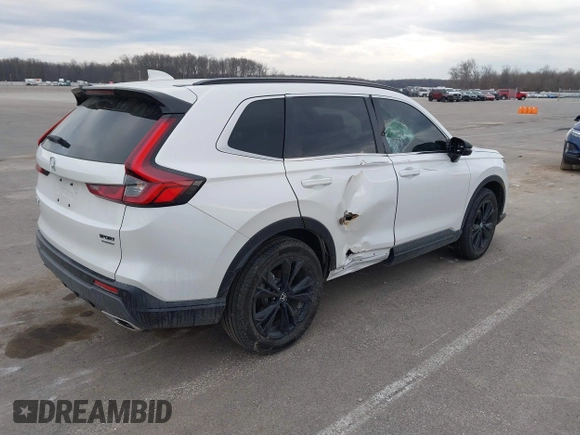 2025 Honda CR-V Sport Touring with VIN 7FARS6H9XSE043583, listed as a IAAI auction lot 41705098 with 6,020 mi miles and . Bid and sale history available at DreamBid. Image 4.